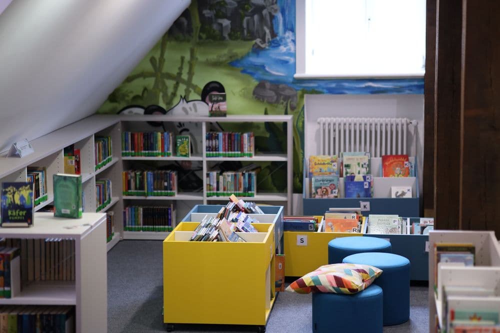 Neugestalteter Kinderbereich im Medienzentrum Paderborn: Spielen, Lesen, Verkleiden